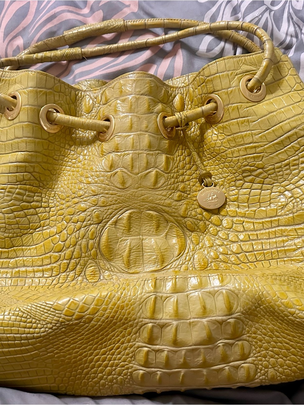 Brahmin Yellow Croc-Embossed Drawstring Hobo- EUC. Vintage - Picture 10 of 11